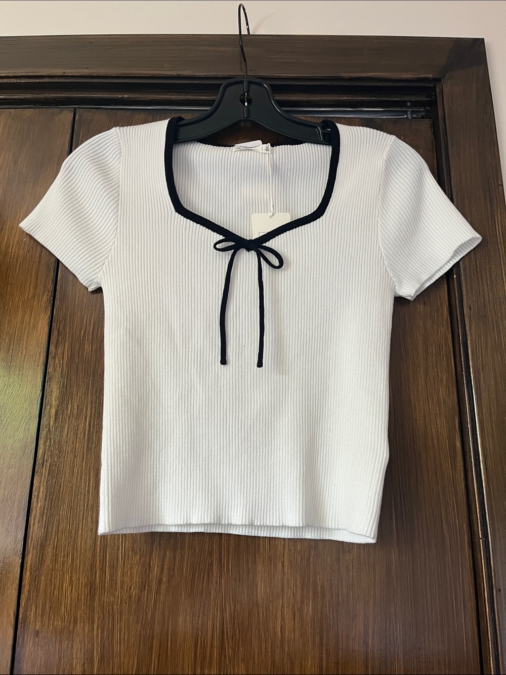 Active USA White Ribbed Sweater with Black Trim and Front Tie